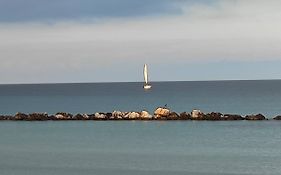 A Due Passi Dal Mare